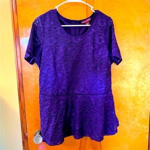 * Jessica London Blouse, Deep Grape With Short Sleeves, 7 Buttons Down The Back